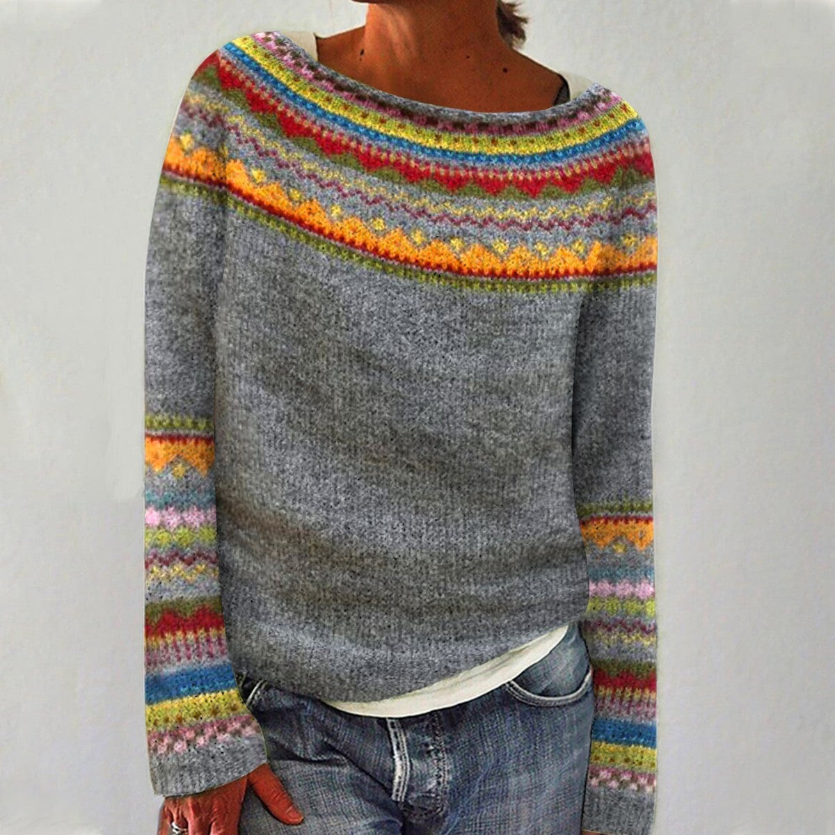 Women's knit pullover made of blended yarn for winter