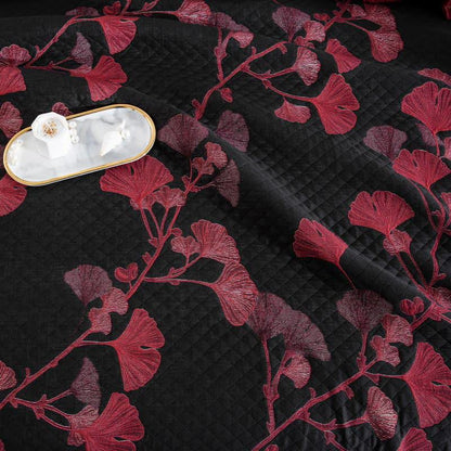 Herbstglanz Wendedecke – Baumwollquilt mit Gingko-Blatt-Muster in Orange