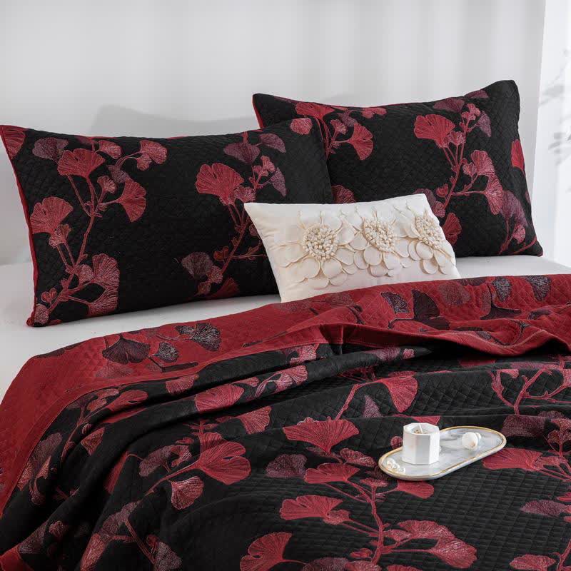 Herbstglanz Wendedecke – Baumwollquilt mit Gingko-Blatt-Muster in Orange