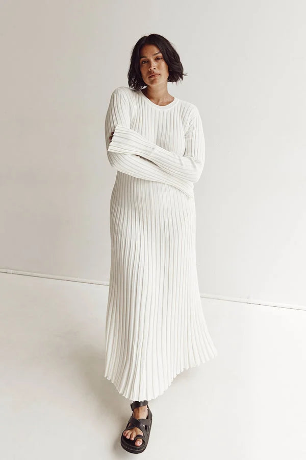 Damen-Maxikleid bodenlang mit vertikalen Linien und schmaler Silhouette