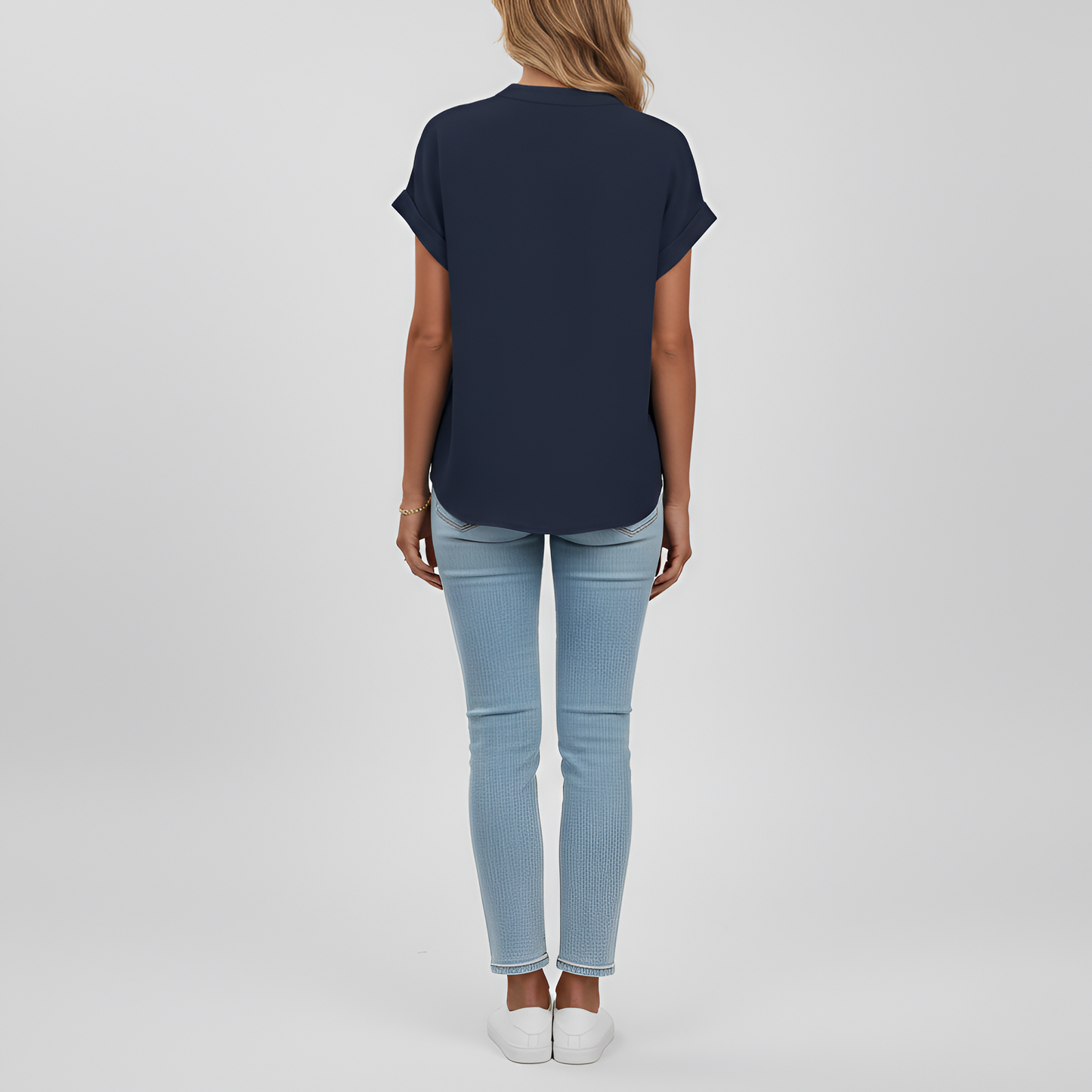 Damenbluse aus Baumwolle mit V-Ausschnitt und kurzen Ärmeln