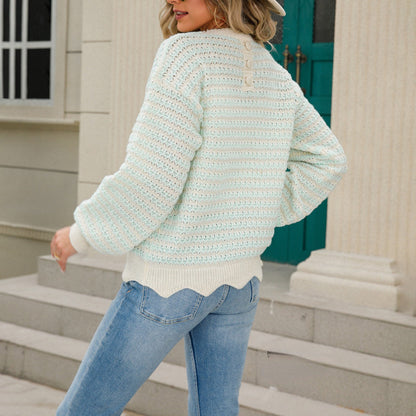 Damen Strickpullover aus Baumwollmischung mit Streifenmuster und Knopfleiste hinten