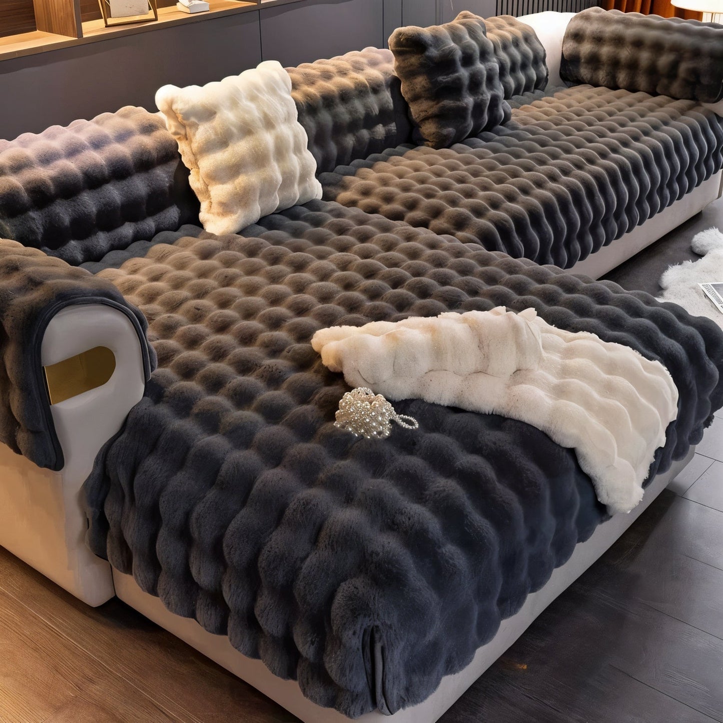 Veloura Élite Sofabezug – Ultrakuschliger Schutz mit edlem Steppmuster