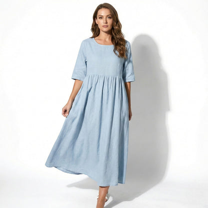 Women's midi dress with round neckline and side pockets