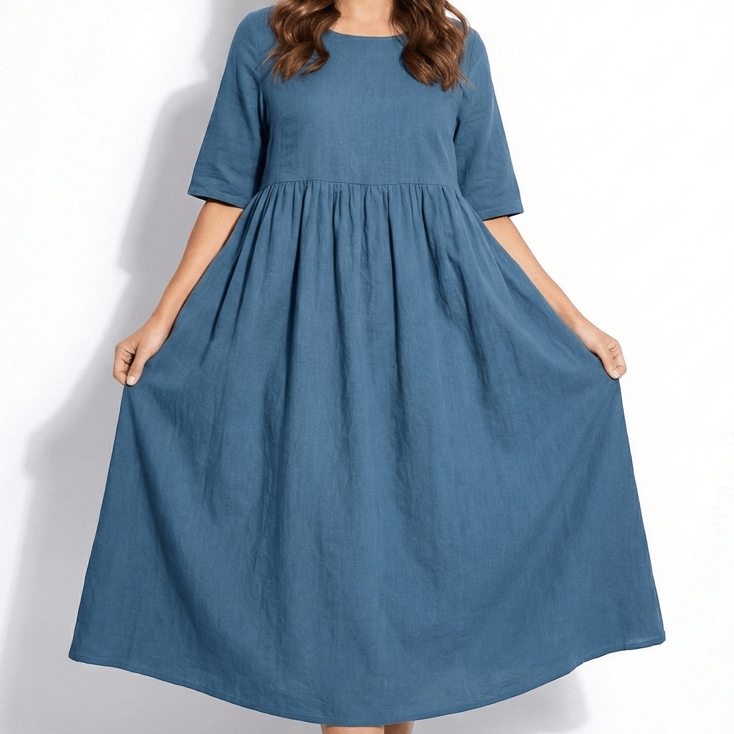 Women's midi dress with round neckline and side pockets