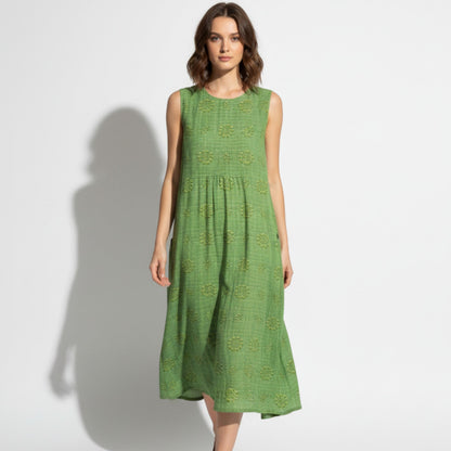 Women's sleeveless midi dress with floral embroidery