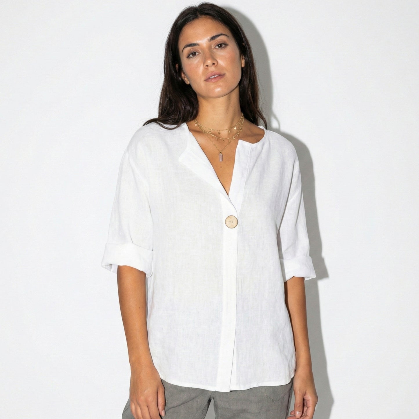 Damenbluse mit V-Ausschnitt, Knopfleiste und 3/4-Ärmeln