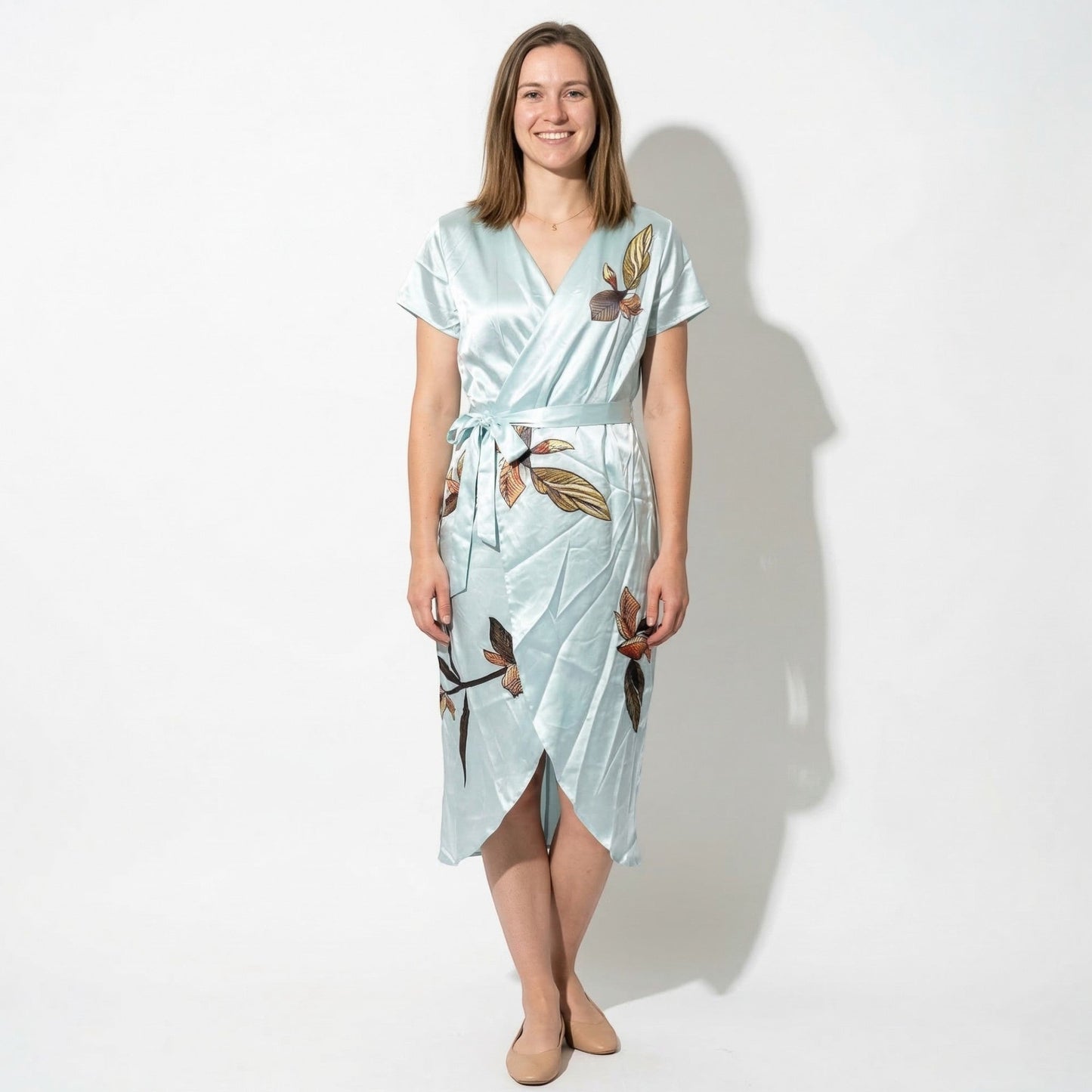 Women's midi dress with V-neck and floral print